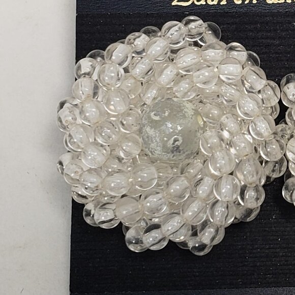 Women's 1.5 Inches Beads Cluster Design Clip-on Earrings - Gray paint Design - Picture 3 of 6